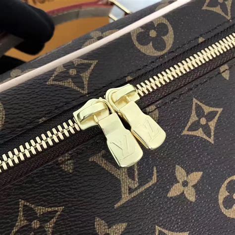 louis vuitton shoulder bag zipper|original louis vuitton shoulder bag.